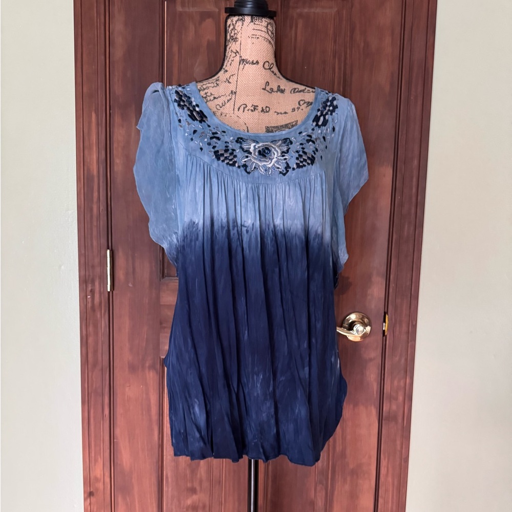 dressbarn short sleeved top XL